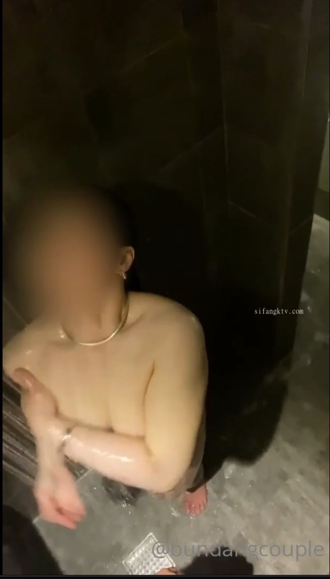 九天斩神诀泄密！高颜值充满骚味的黑丝妹子被肉棒插入【完整版79分钟已上传下面】